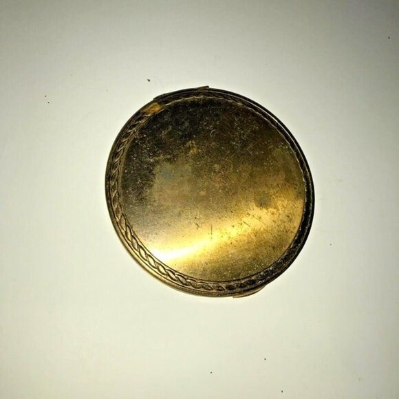 Vintage "1940" Elgin American Powder Compact No-Mirror Case Has Powder - Picture 3 of 5